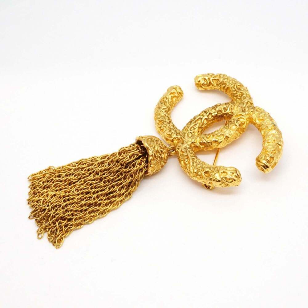 CHANEL Gold Logo Brooch - Picture 2 of 10